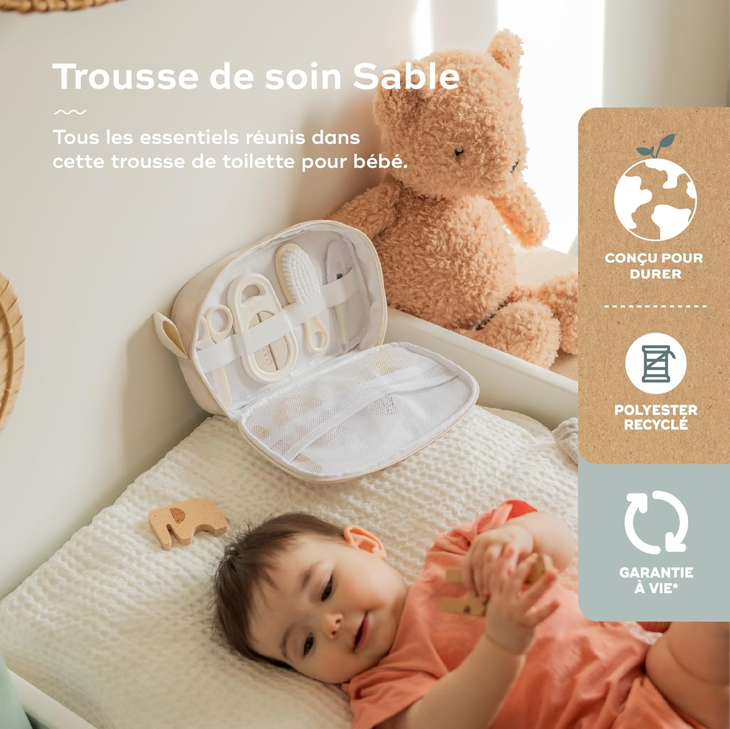 Babymoov Trousse de Soin Bébé - Compacte & Nomade - Dès la naissance - 9 Accessoires Essentiels Soin de Bébé dont Brosse à Cheveux, Thermomètre digital, Thermomètre de bain, Petit Coupe Ongles, Sable